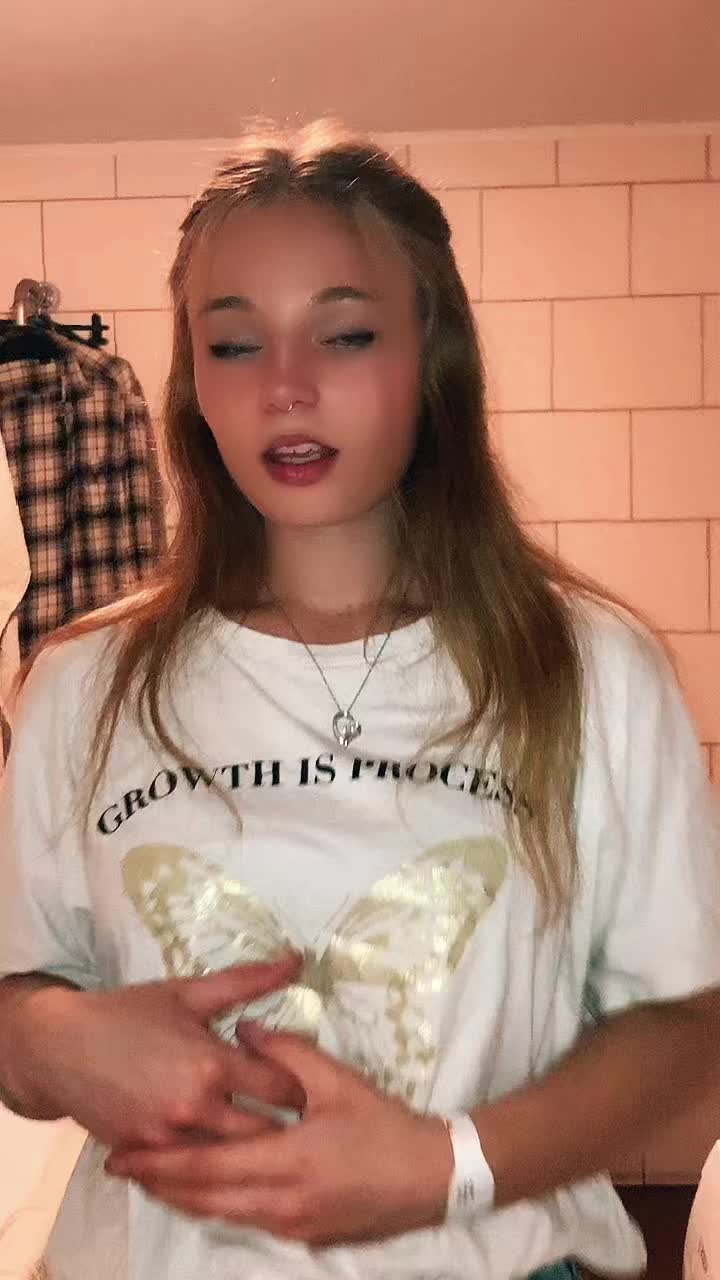 @Nanuu