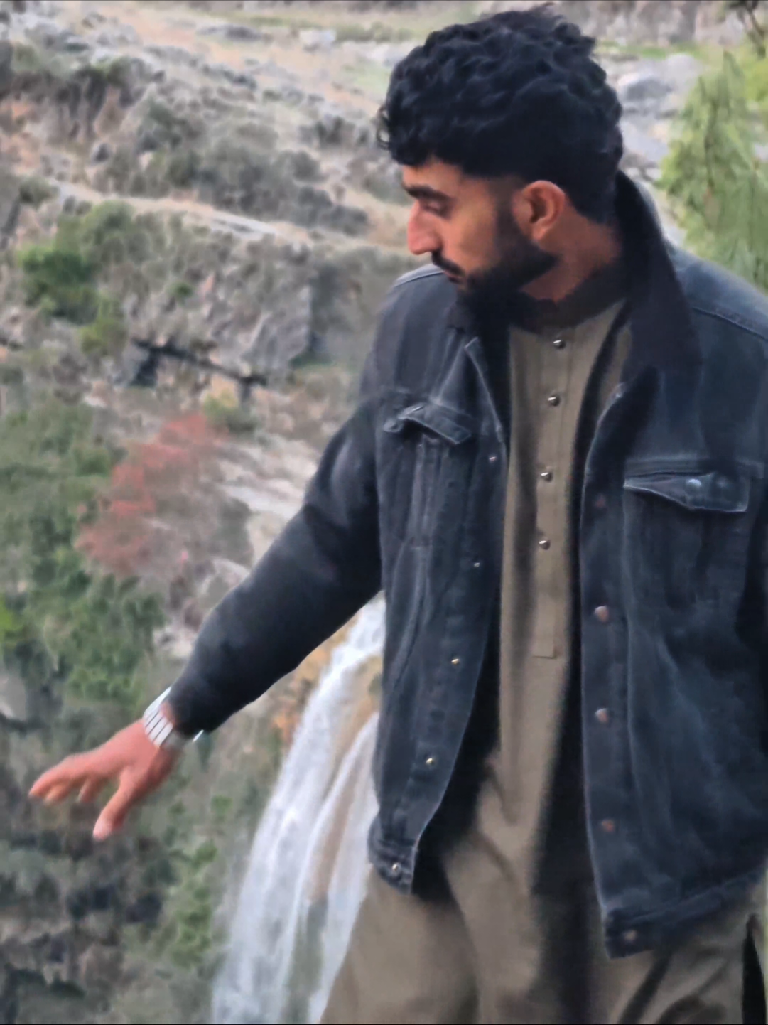 @AM MOHEED 🏔️