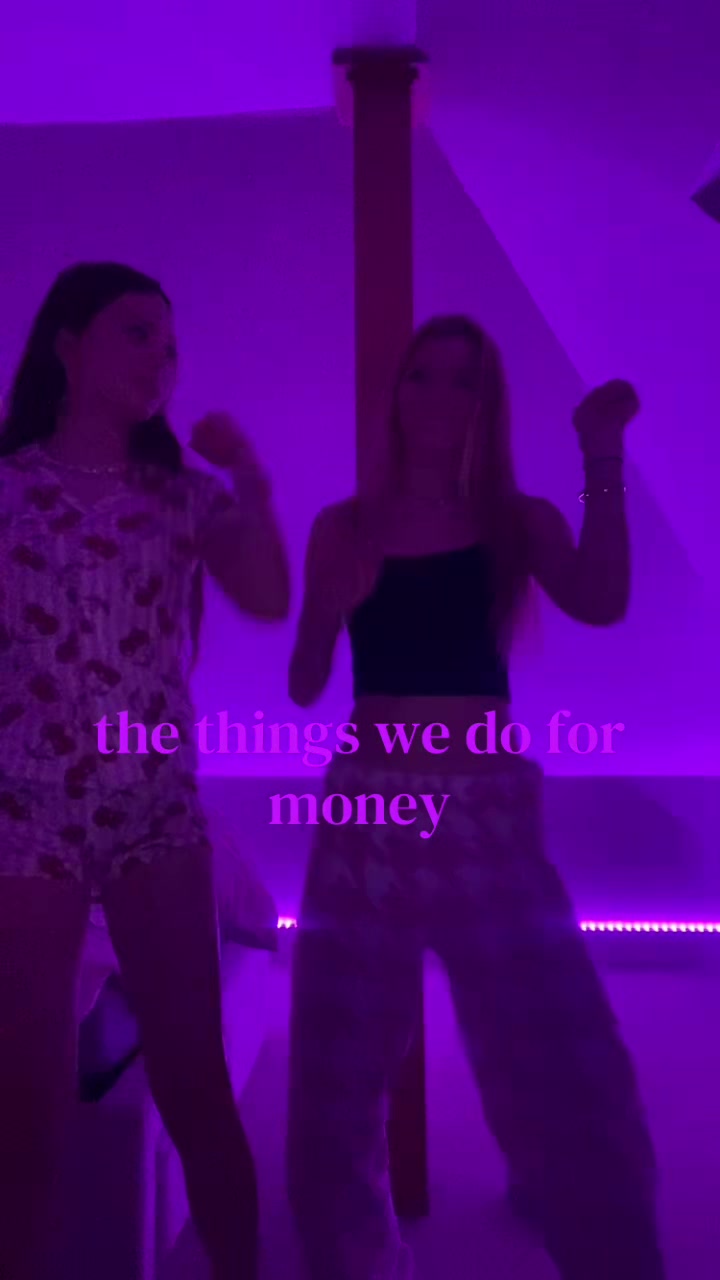 @𝐁𝐎𝐍𝐍𝐈𝐄 💞