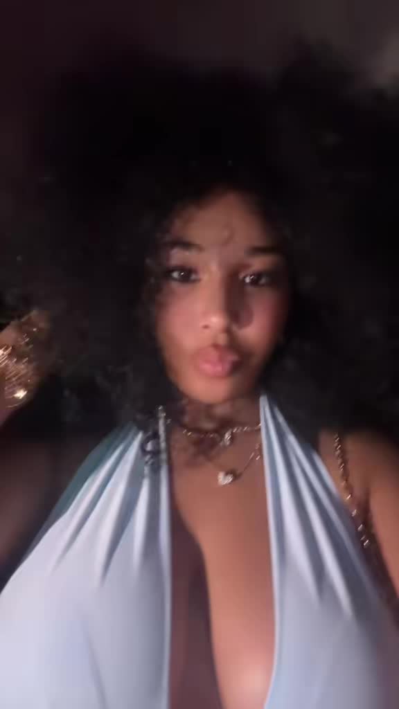 @goldgirllyy