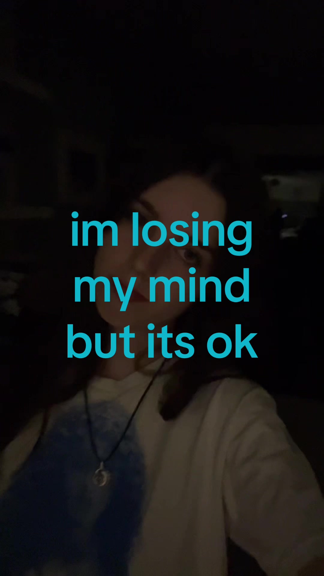 @￴