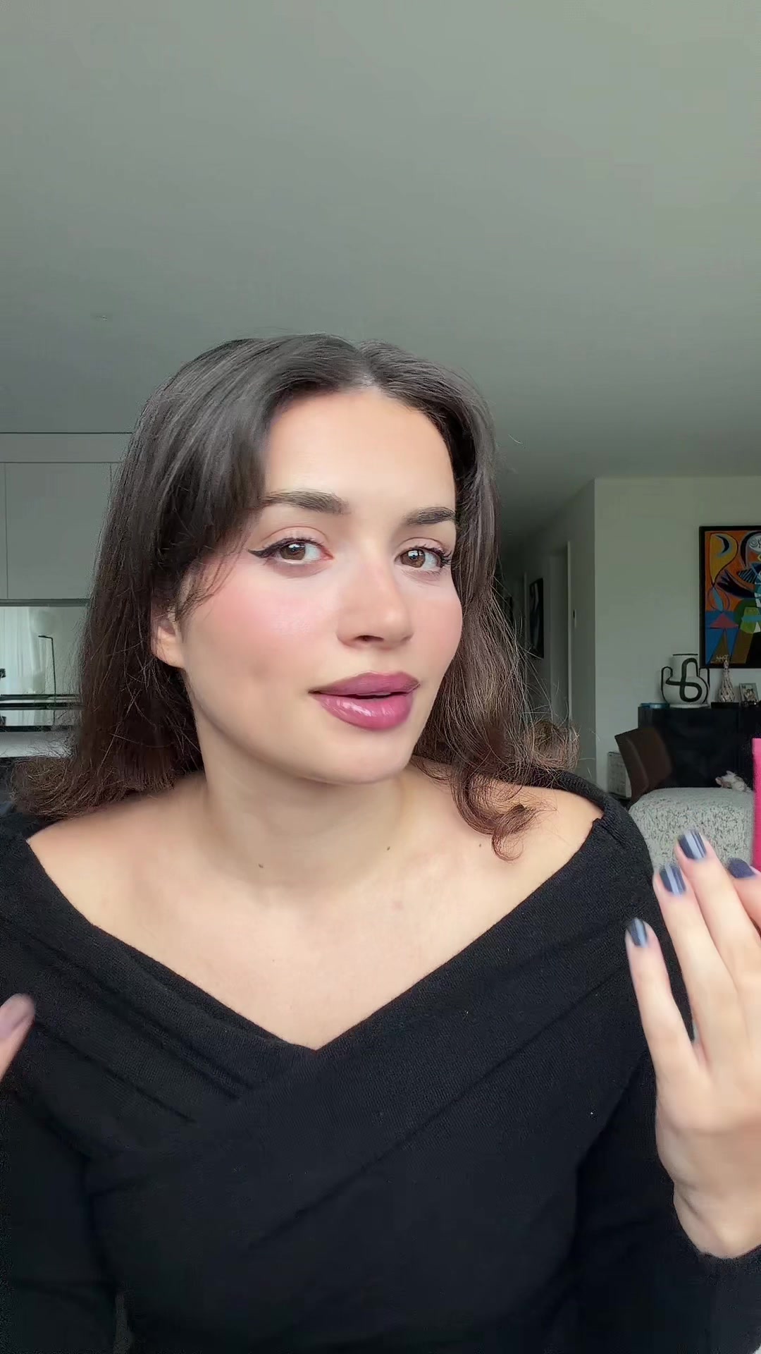 @Basicela_