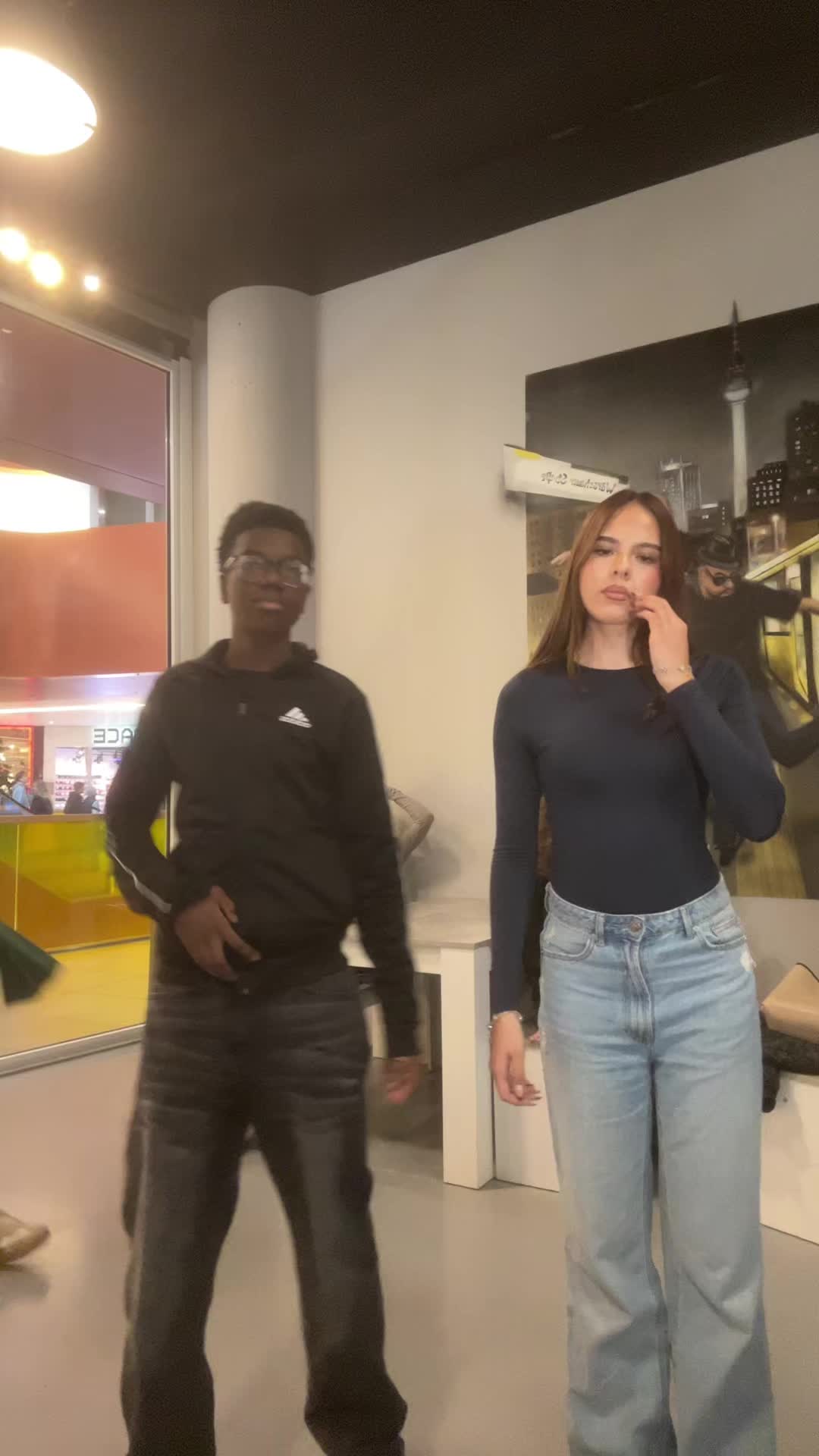 @JoJo⚡️