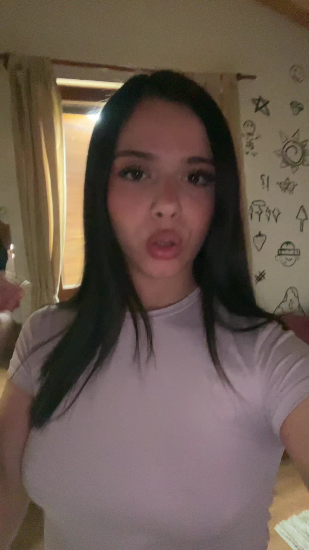 @valeriavela._