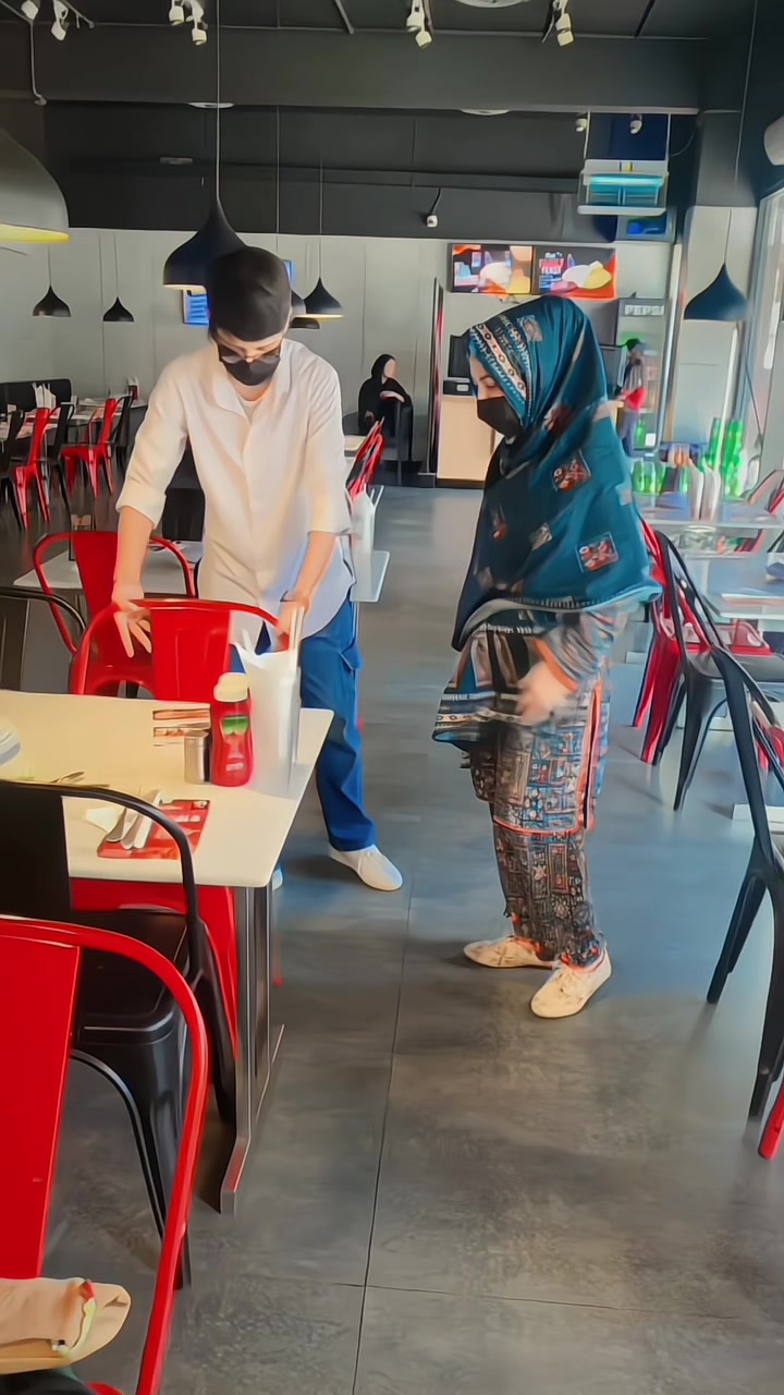 @𝓗𝓸𝓷𝓮𝔂🐝