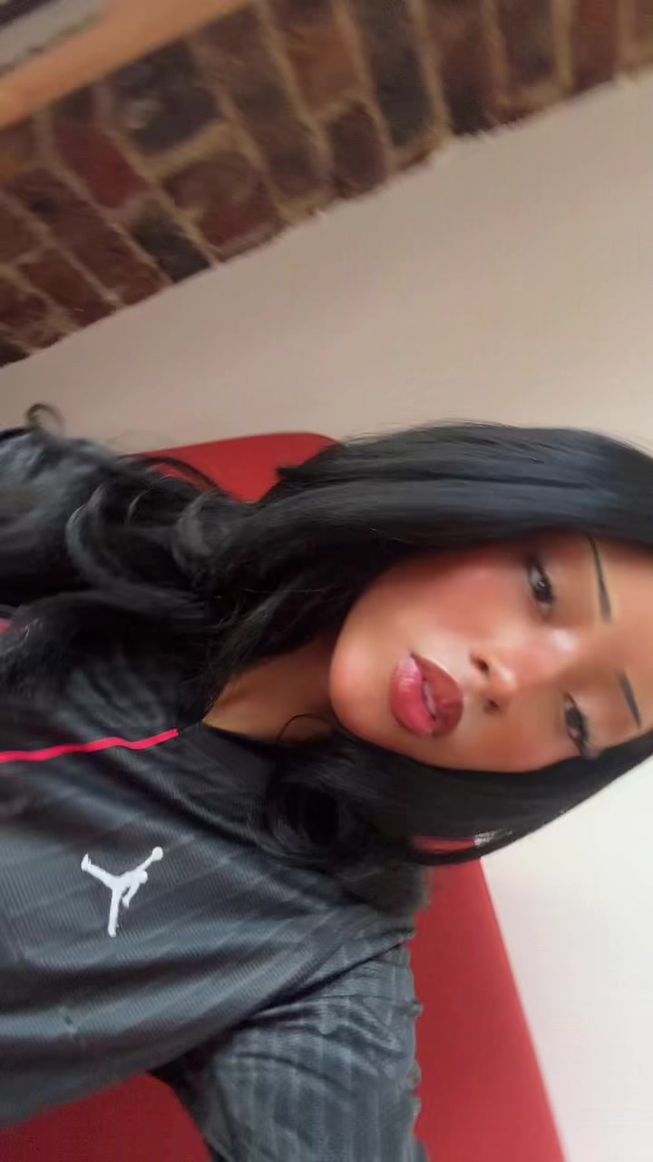 @𝐧𝐚𝐧𝐚