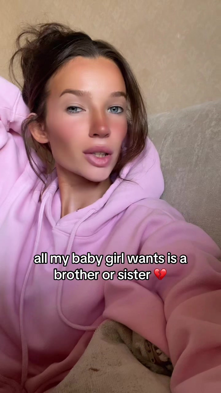 @Elliepaige3