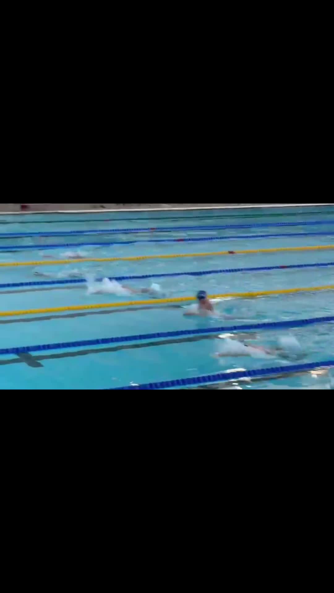 @Freya_swims_