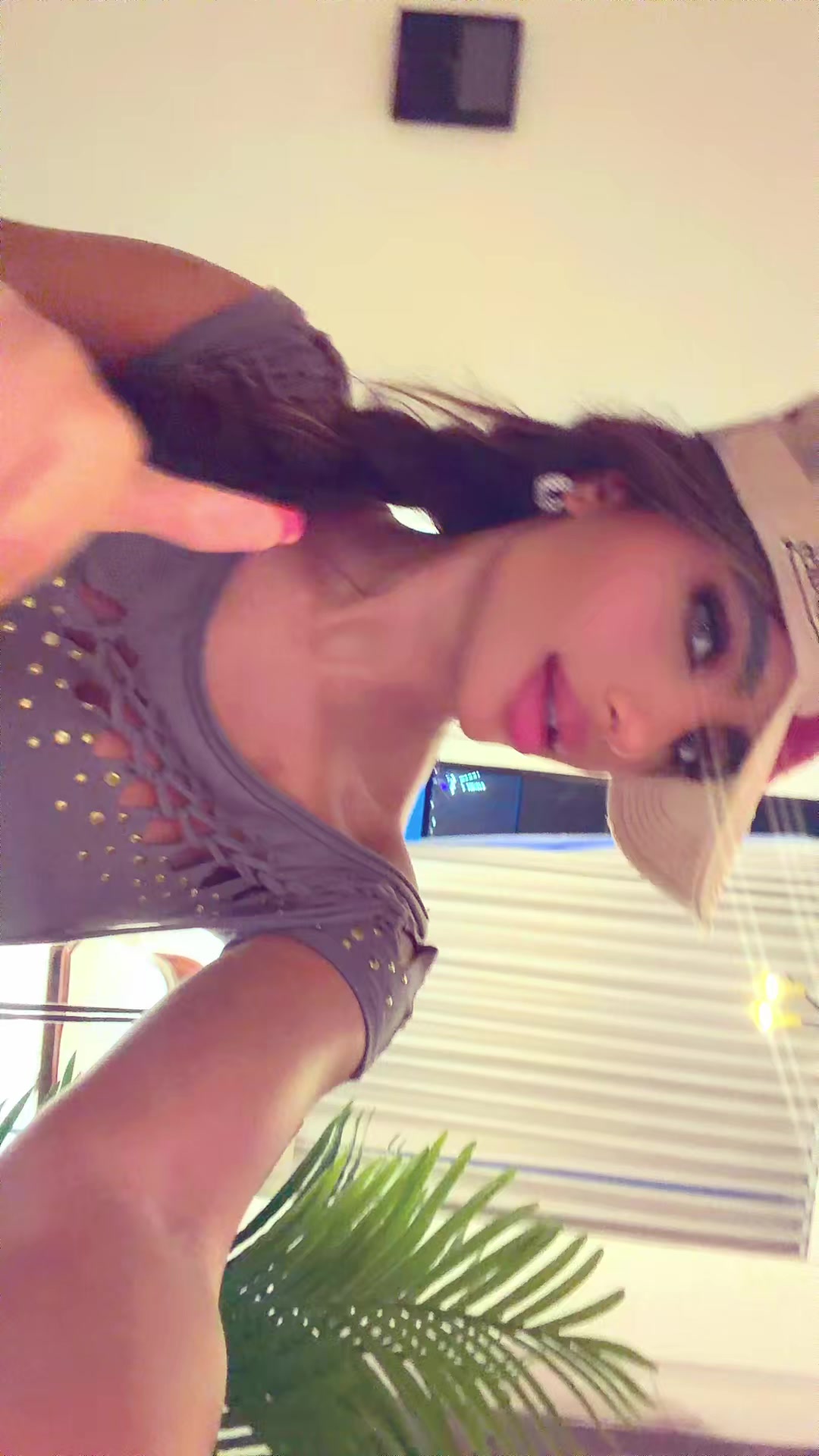 @🦋🇮🇶