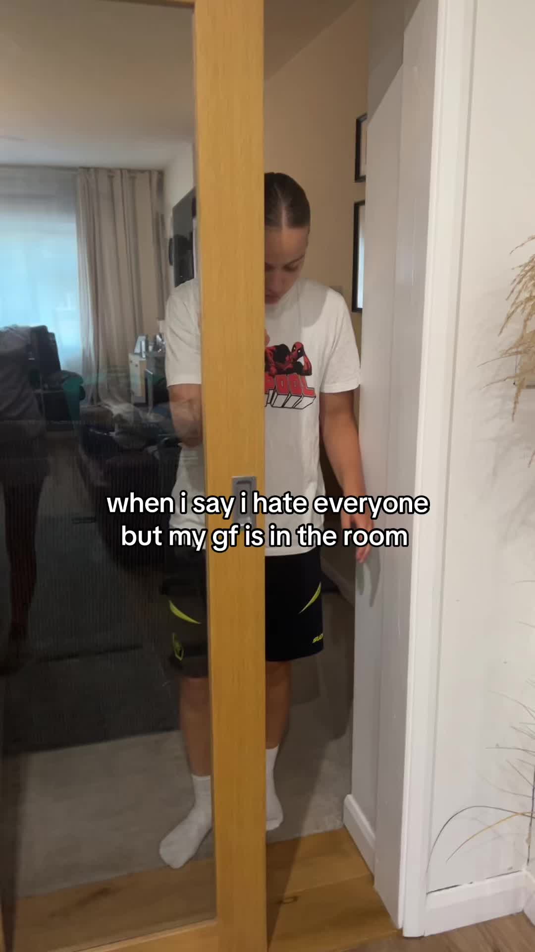 @ןnɔʎ