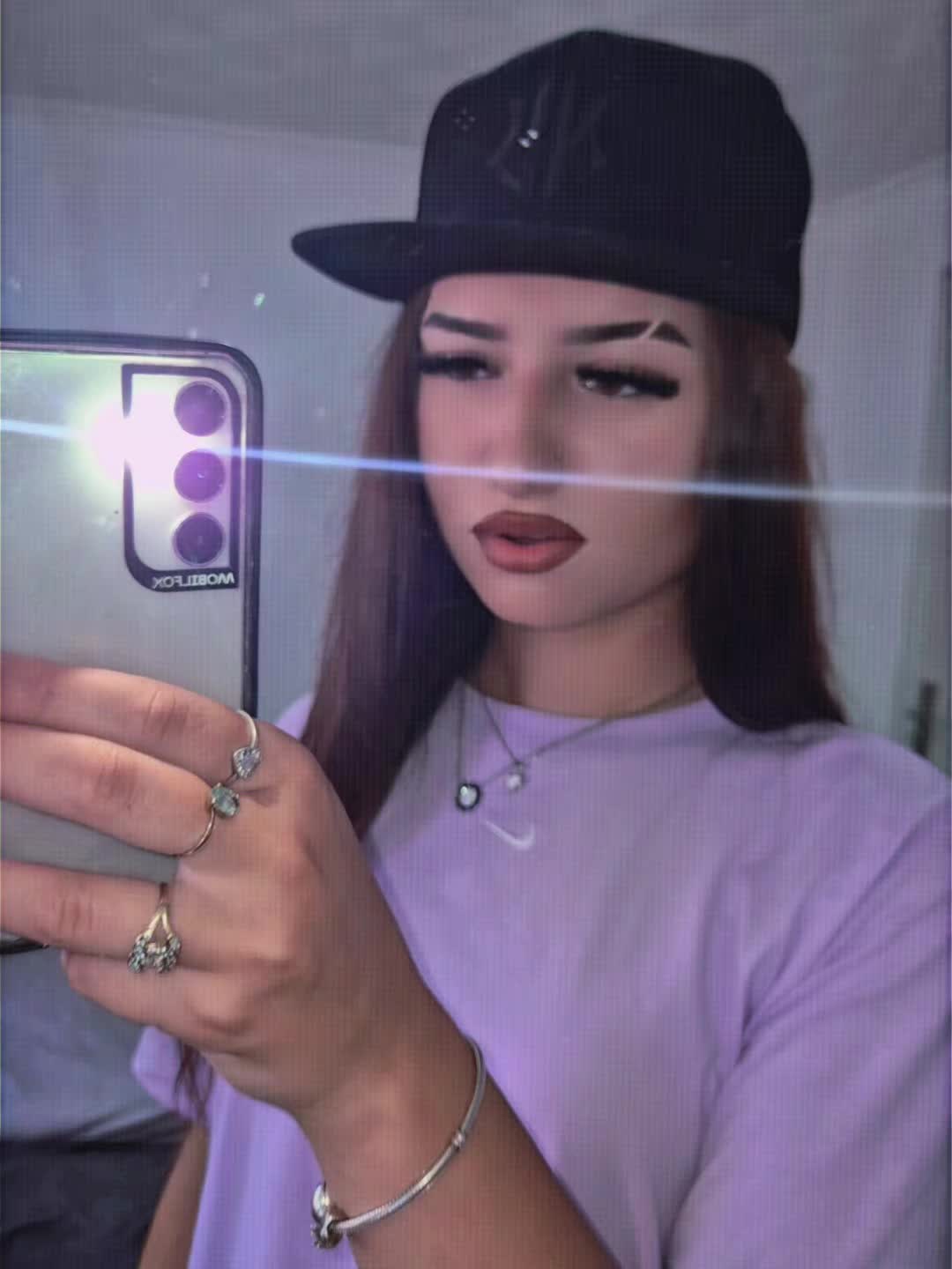 @Andraaaaa🖤