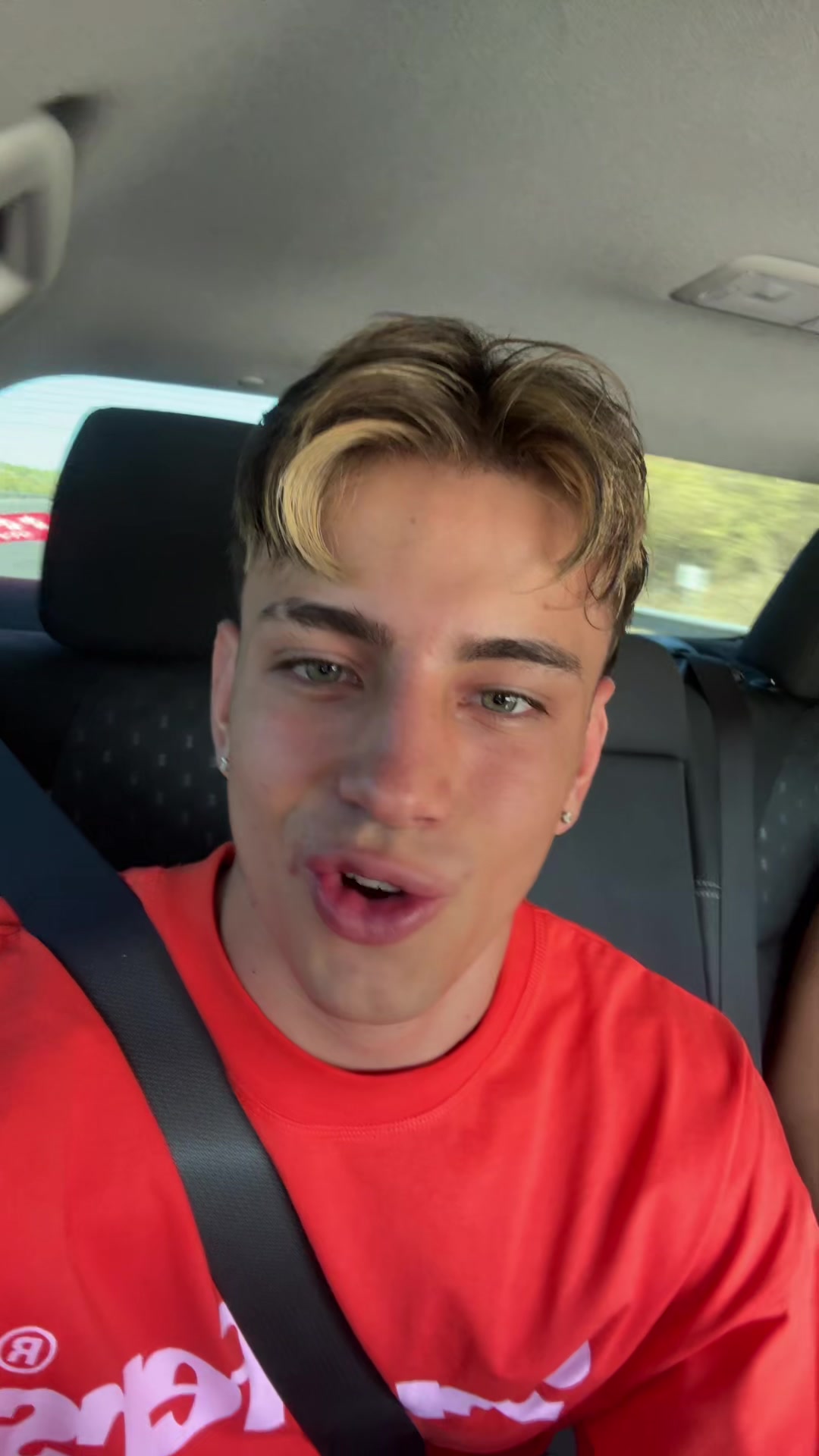 @Hugo23