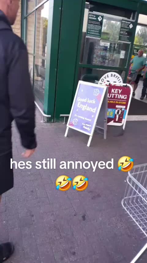 @Queenie b