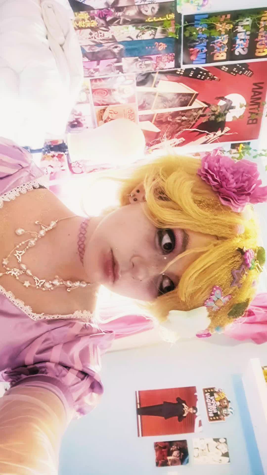 @&curren;a real mermaid&curren; 🧜&zwj;♀️
