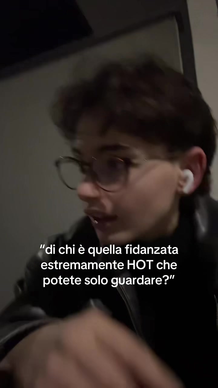 @I S A🦔