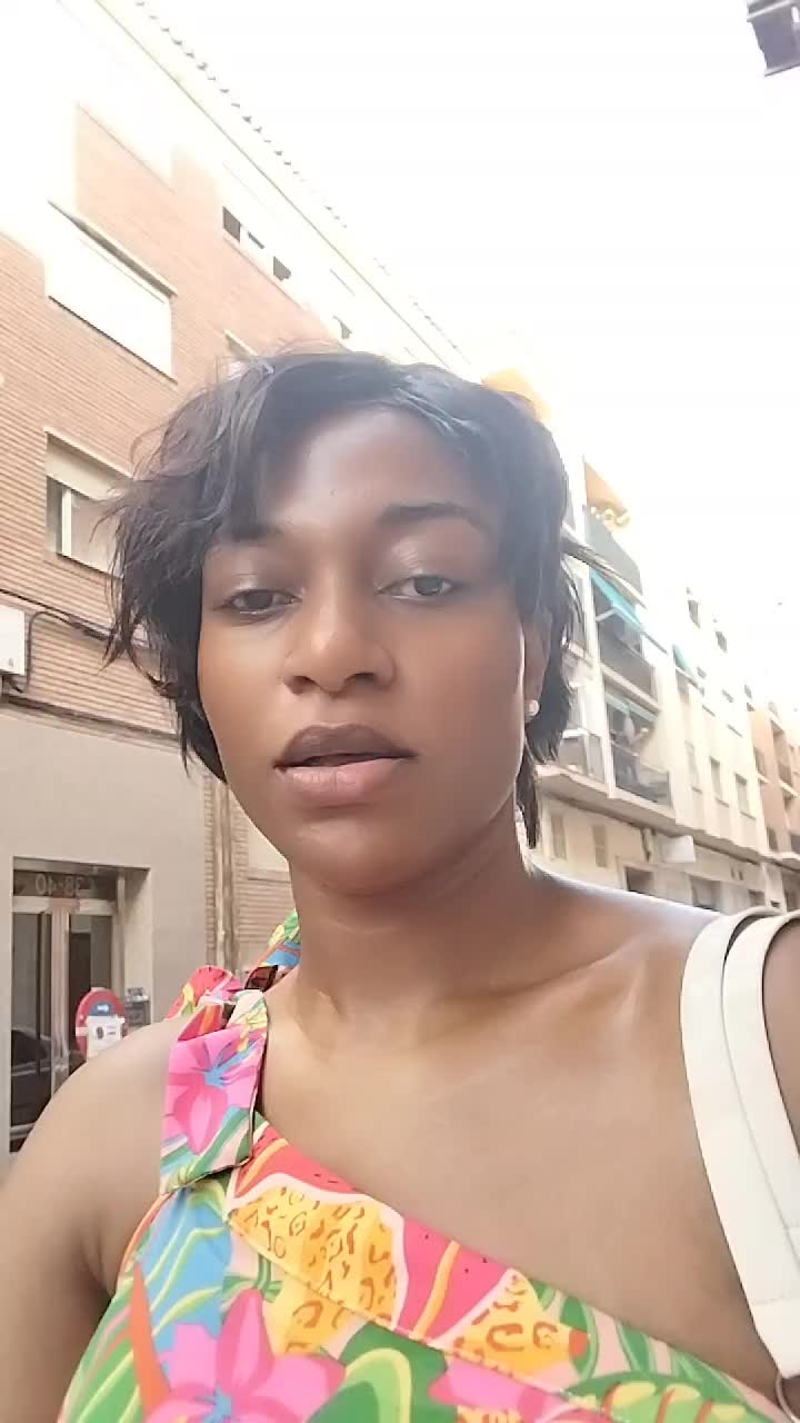 @zeenatadom