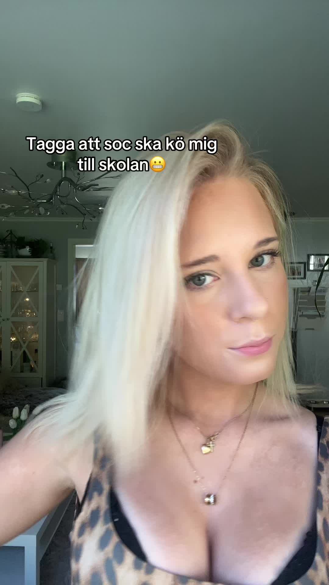 @𝕃𝕚𝕤𝕖𝕟