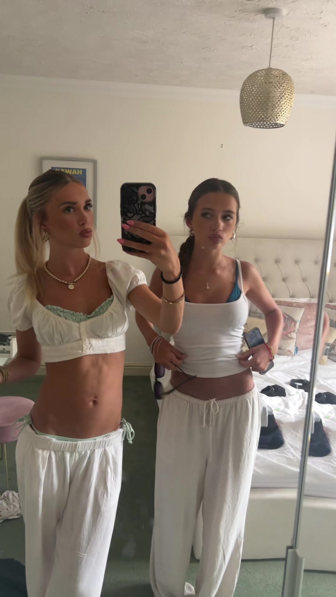 @Violet and Lexie ๐ฆ๐ฆ