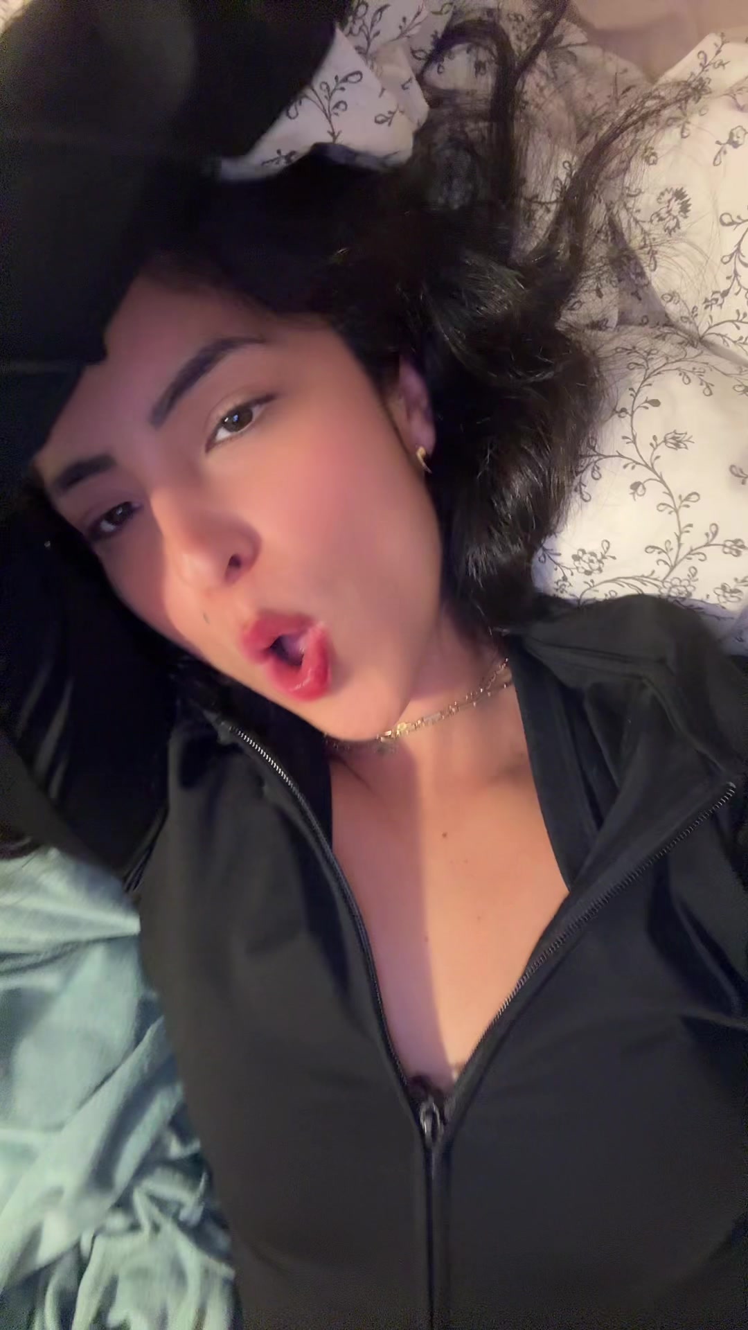 @𝕱𝖑𝖔𝖗 🦋