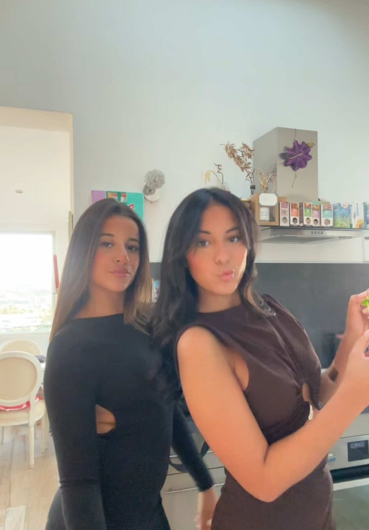 @kelly.djenadi