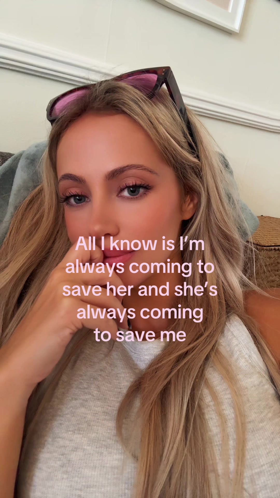@Lisa J Evans sapphic author ⚢