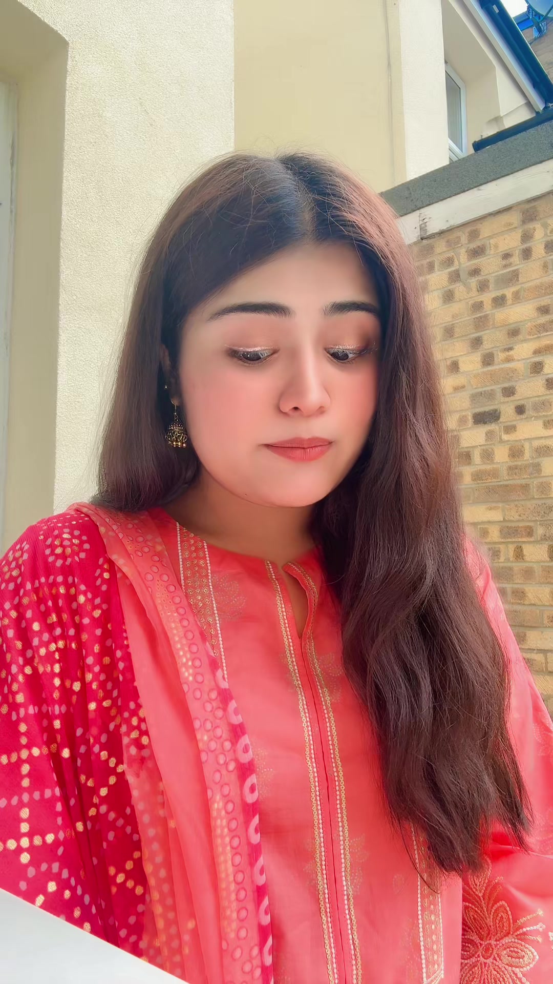 @LARAIB