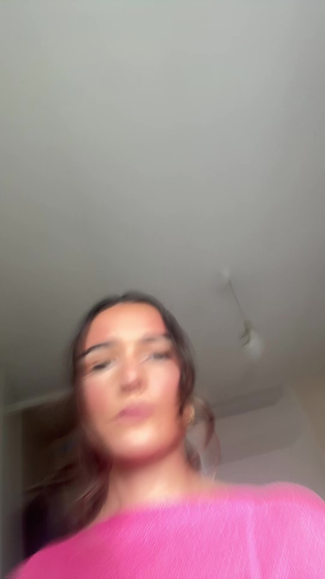 @taraheslin5