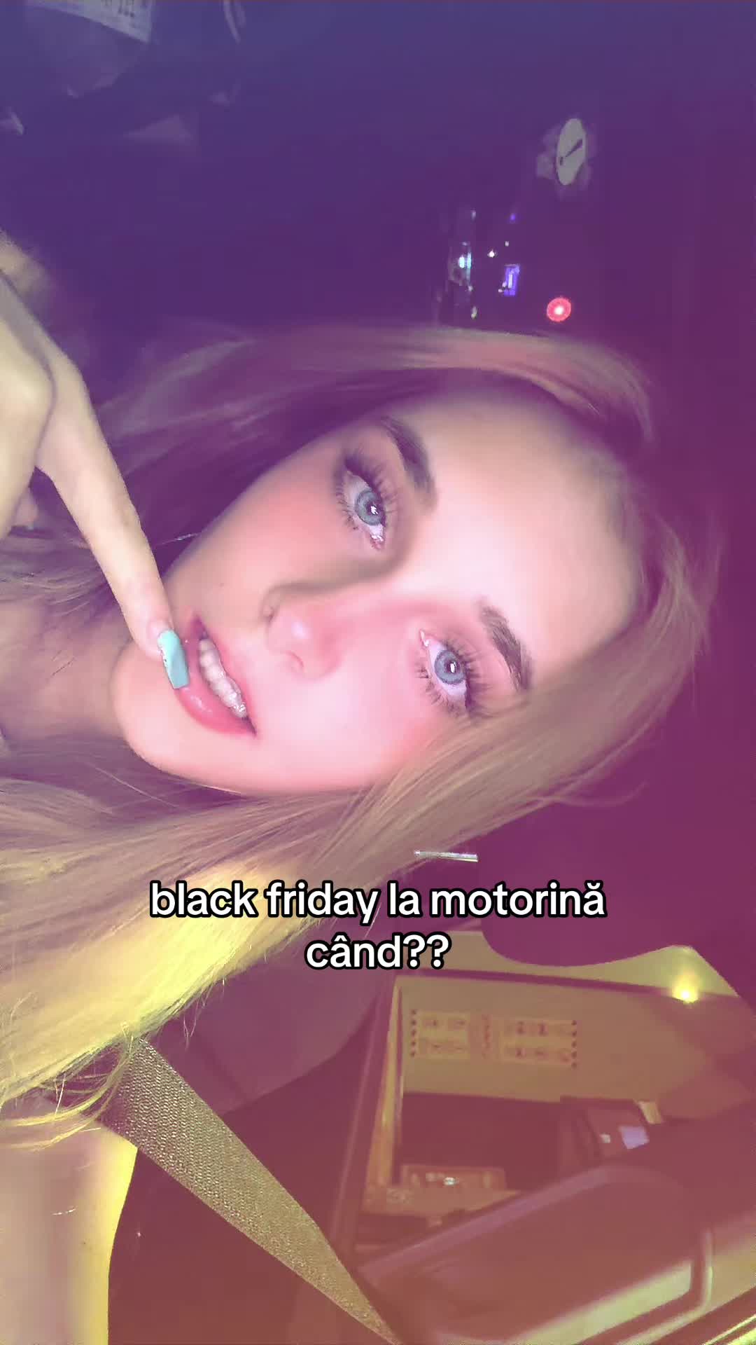 @Viky🚙