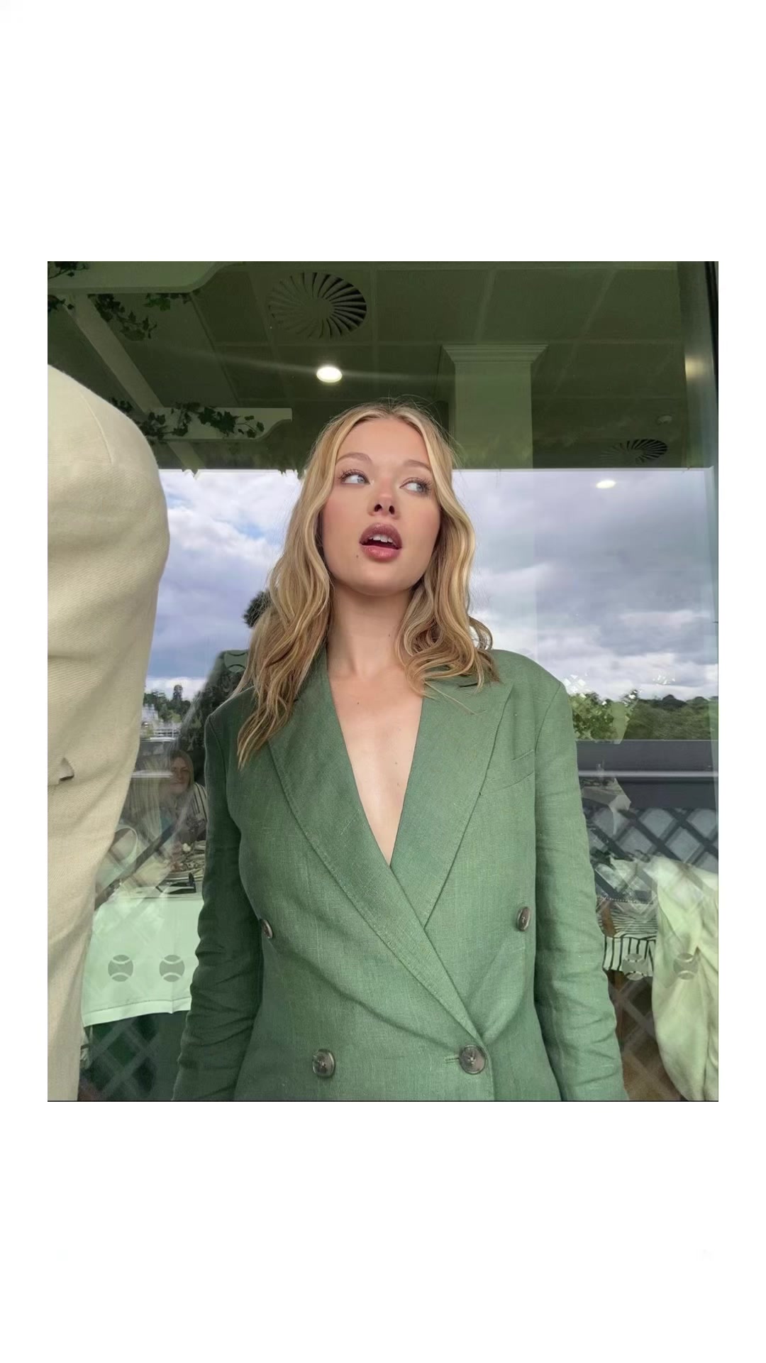 @★