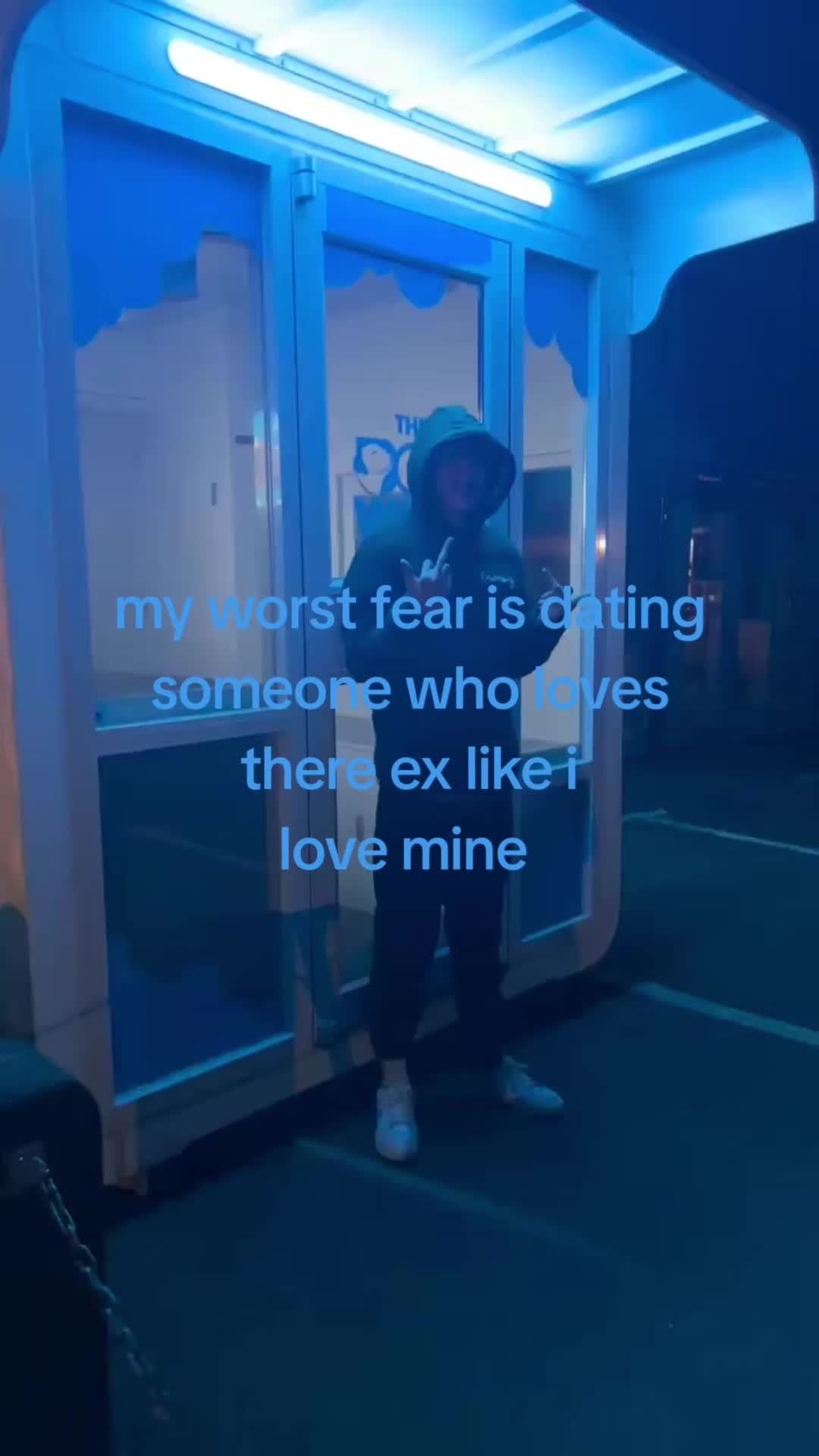 @LB 🖤◼️