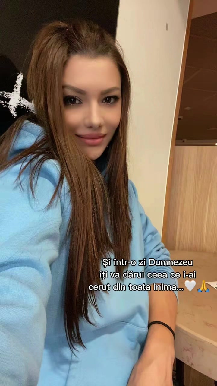 @𝓜𝓲𝓪