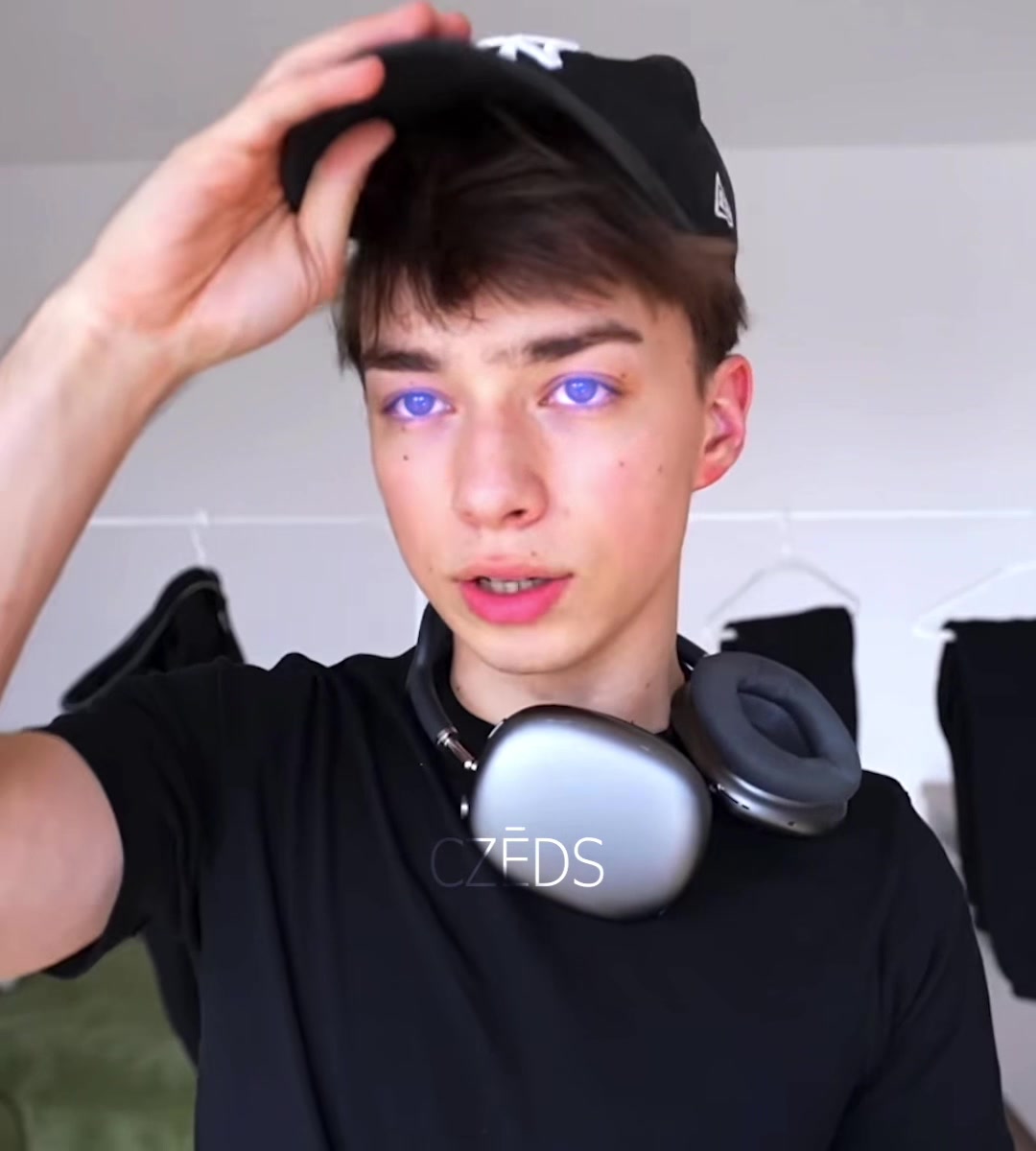 @CZĒDS
