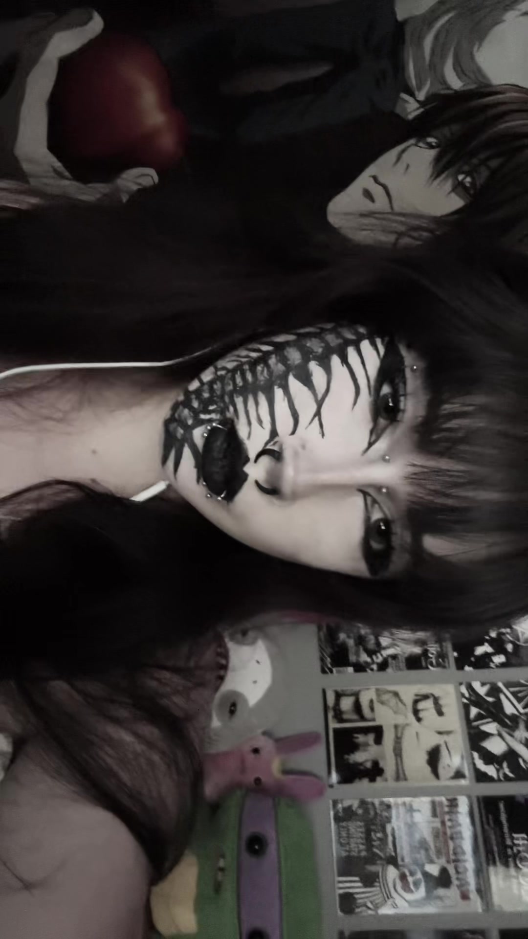 @Ellie🦇