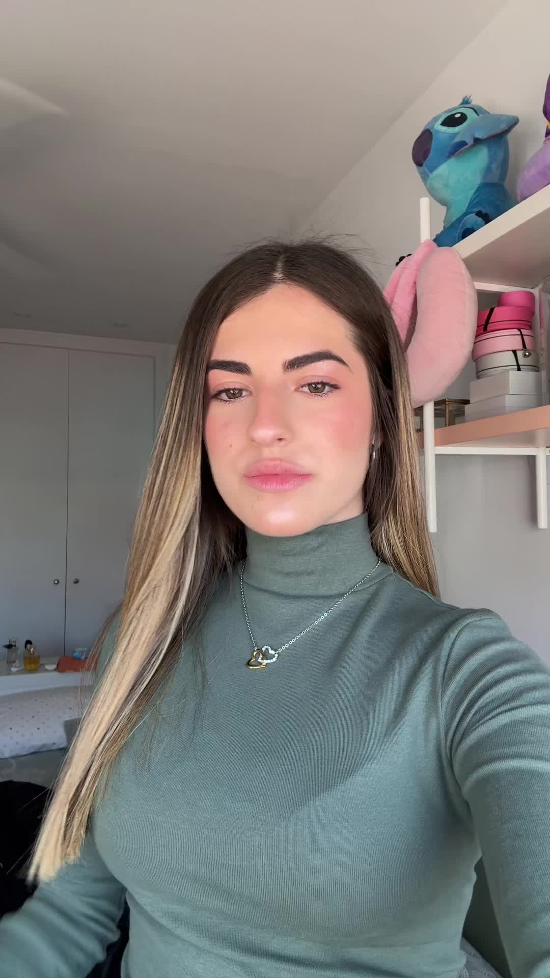 @𝒞