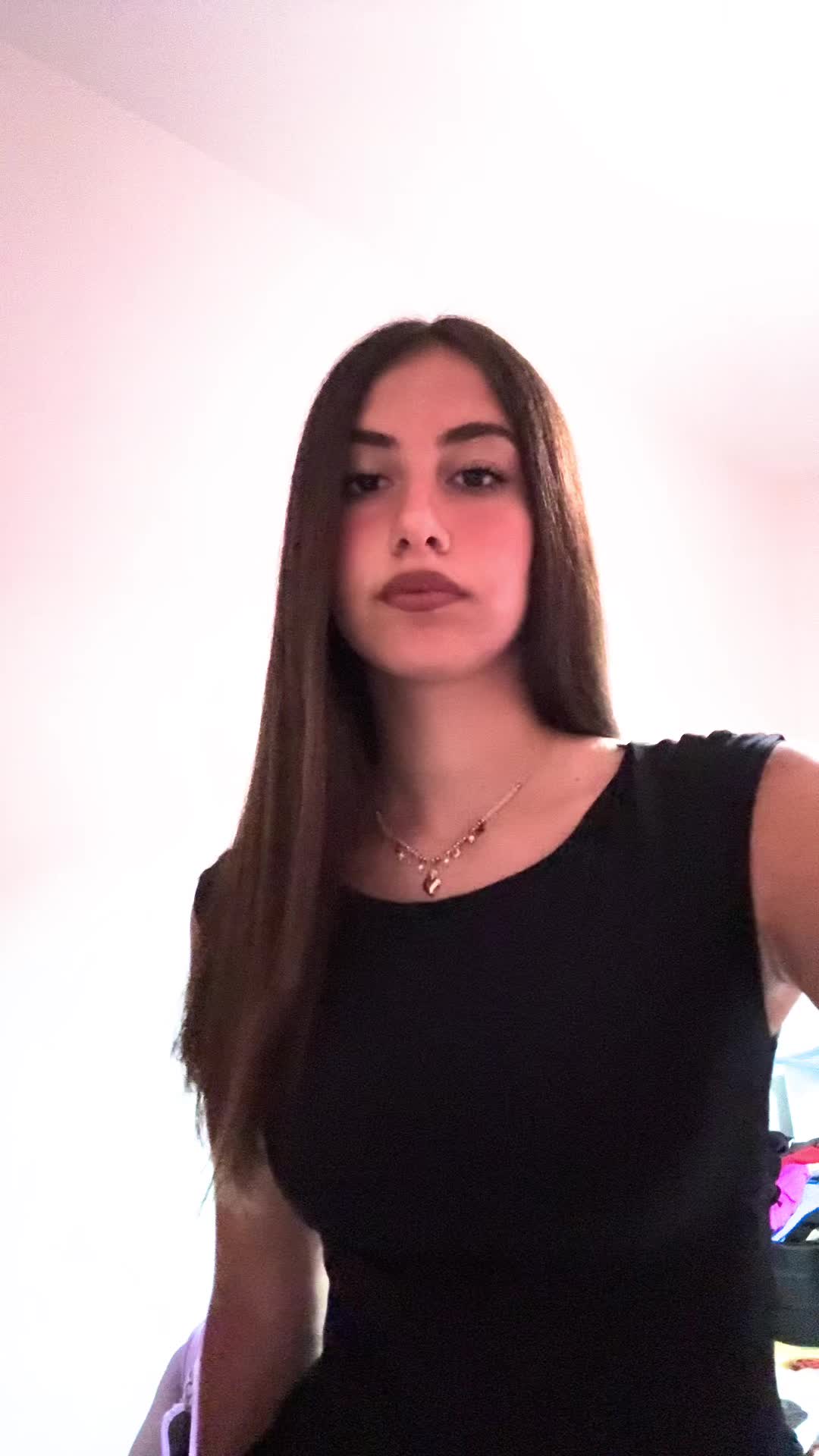 @𝒞𝒽𝒾𝒶𝓇𝒶