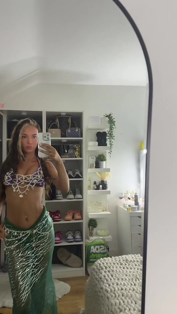 @Isla Henderson