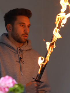 @Erictroooooo