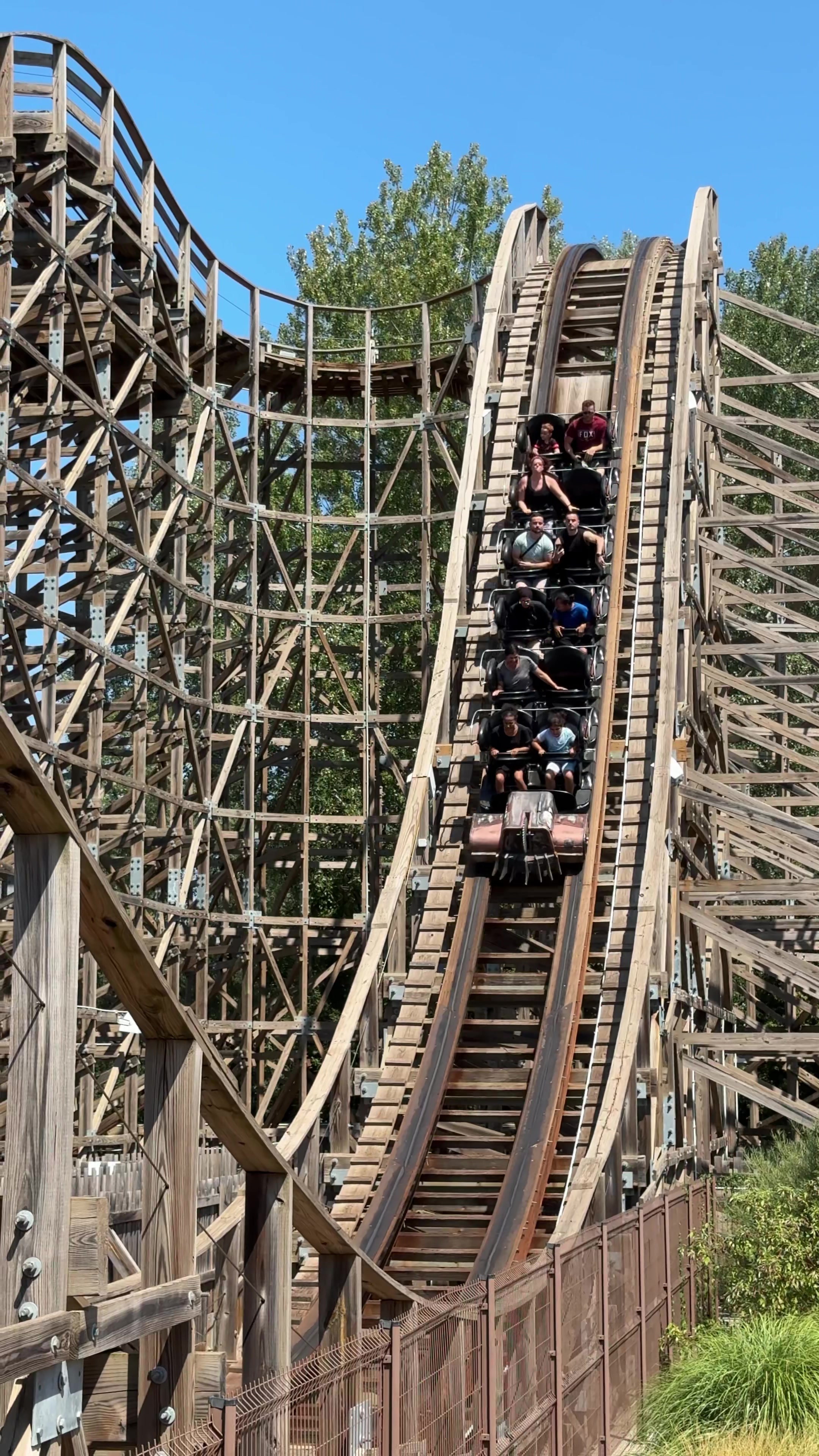 @E🎟️A