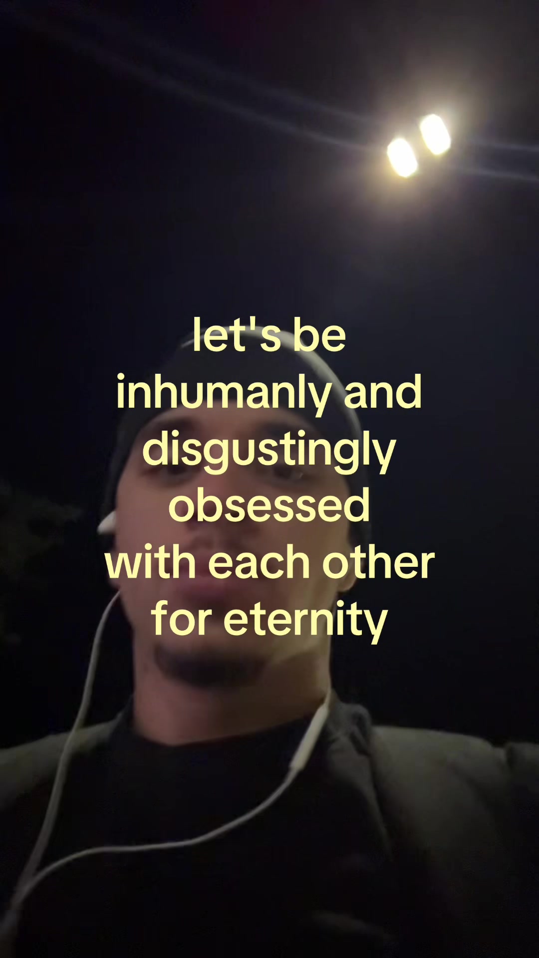@￴