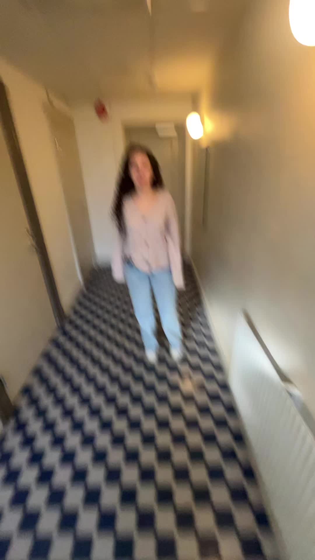 @alisamorazan