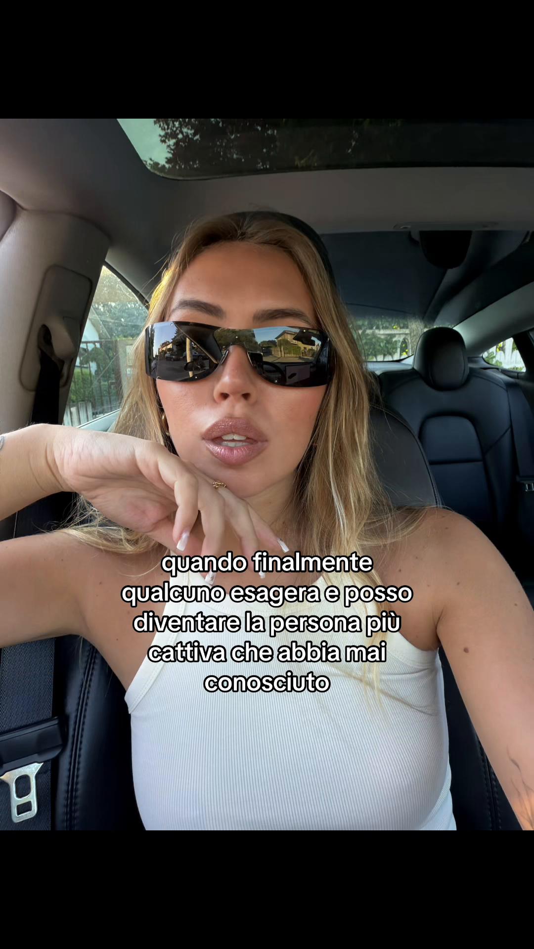 @isabelllola