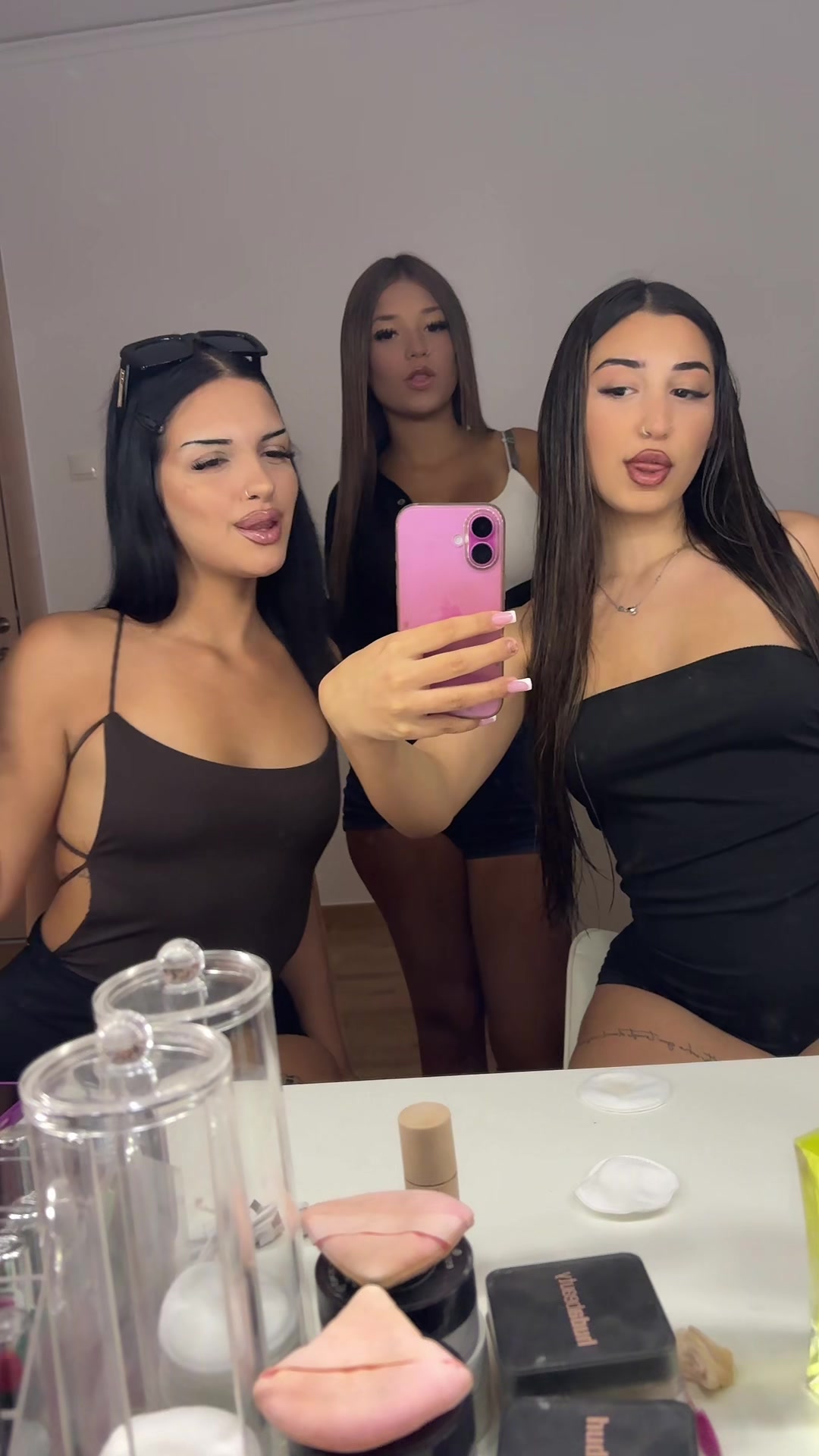 @𝓪𝓷𝓽𝓲𝓲𝓲