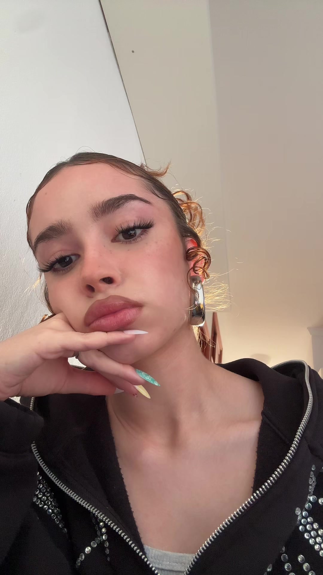 @nira