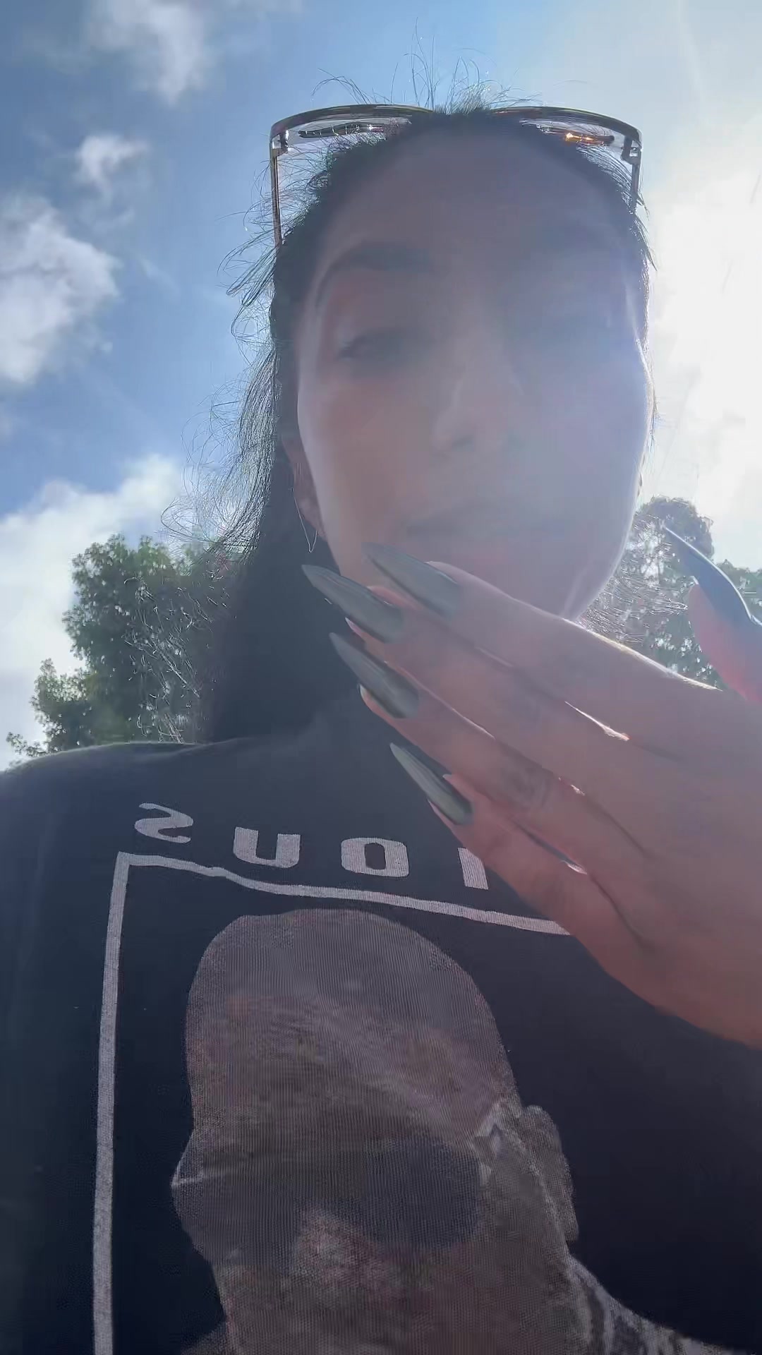 @Mon