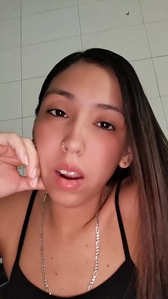 @Una cale&ntilde;a en Espa&ntilde;a.🇨🇴