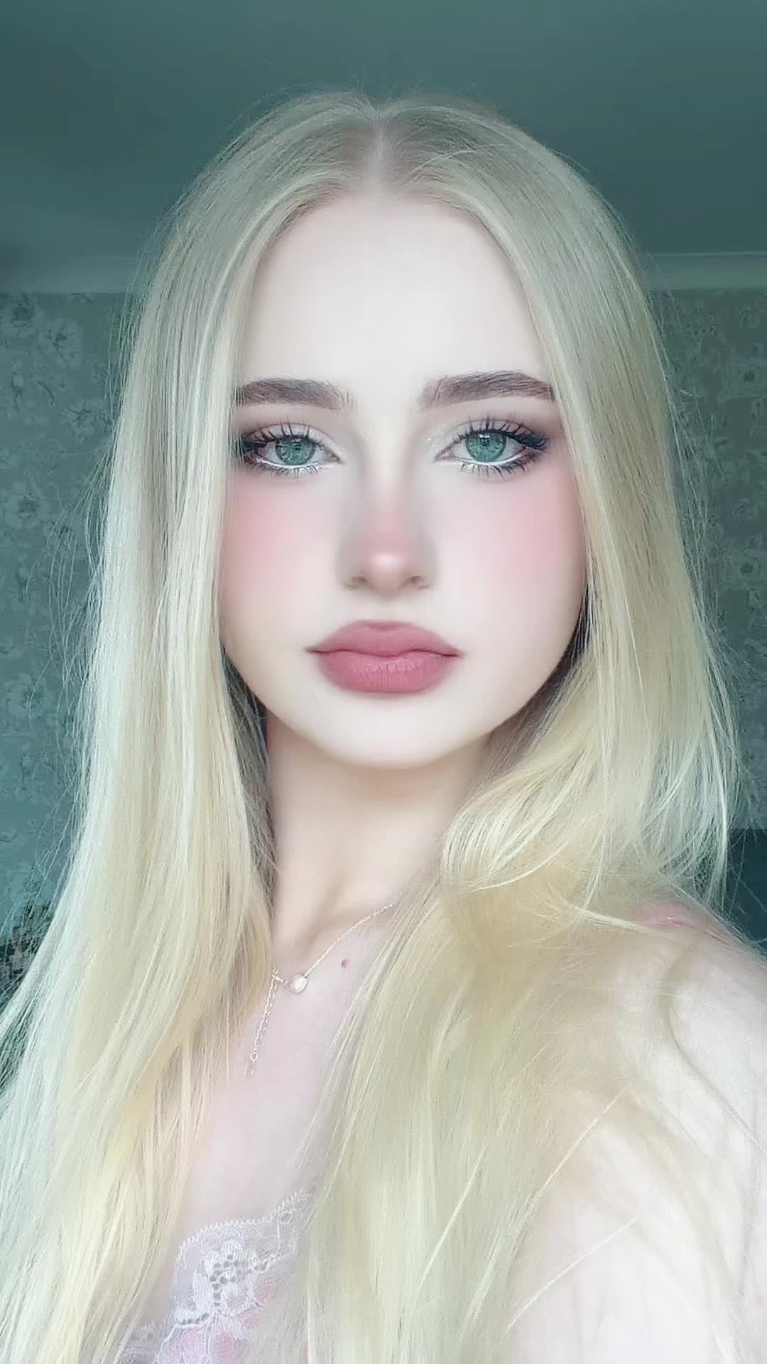 @Annabel Hughes 🦢🤍(mgmtbex)