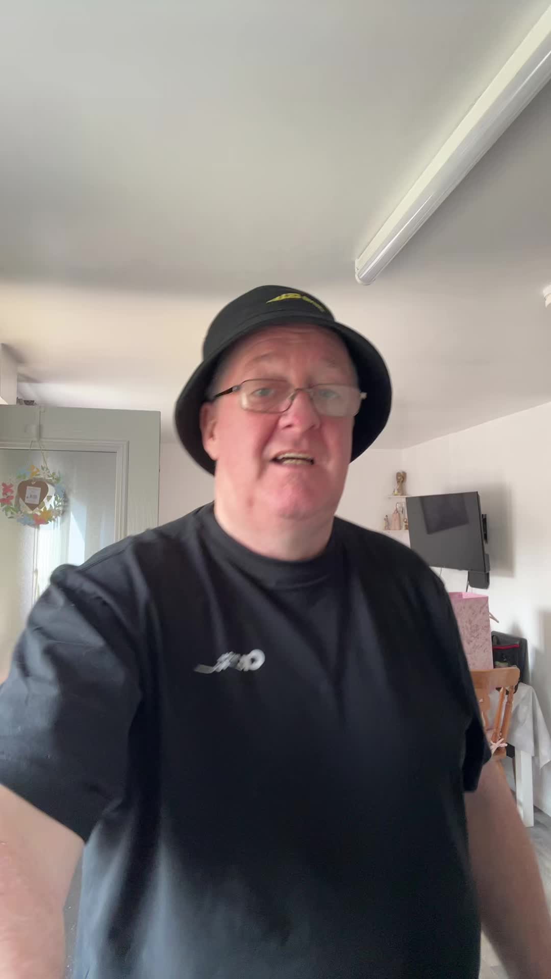 @TECHNO GRANDAD