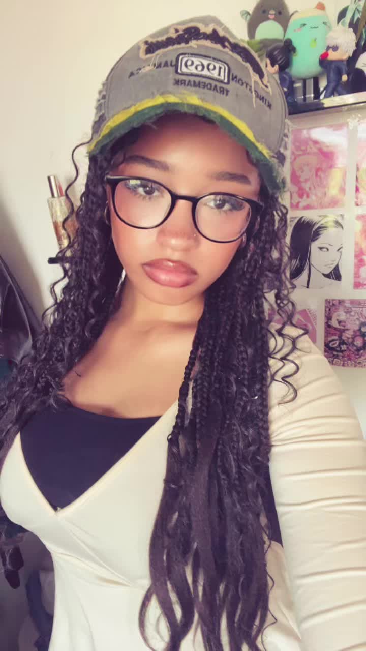 @urfavemixedgirl
