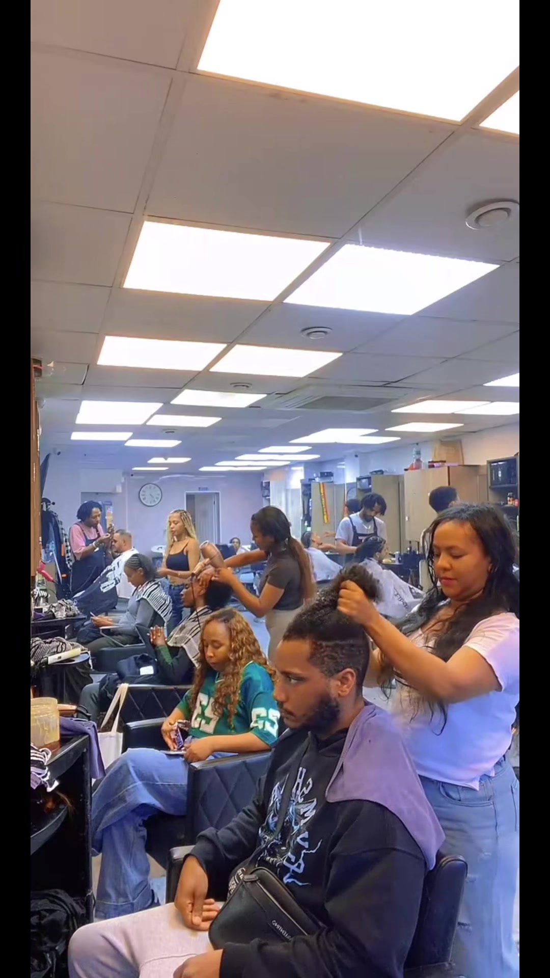@3DAfro and Europe unisex salon