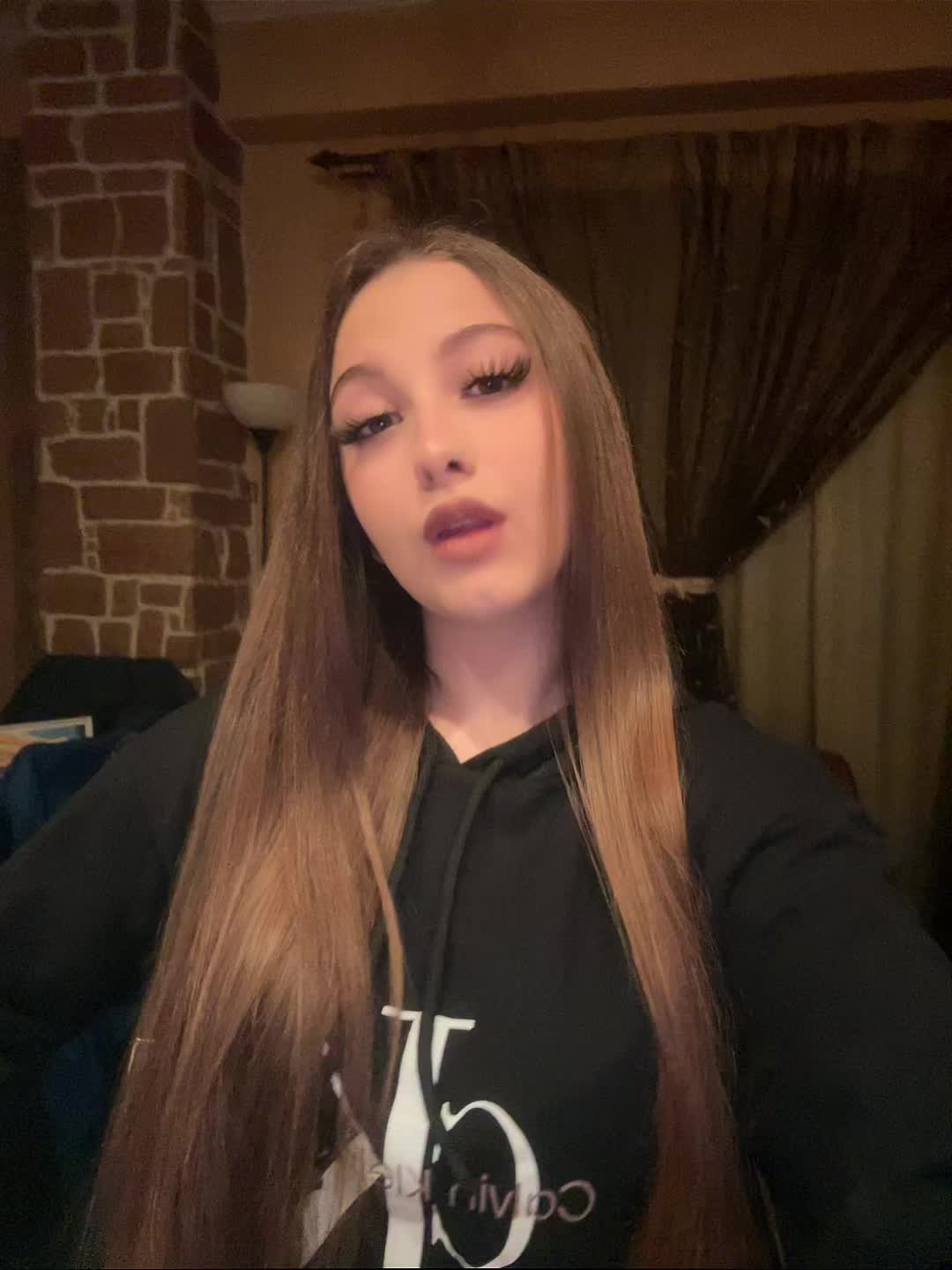 @𝓥𝓪𝓼